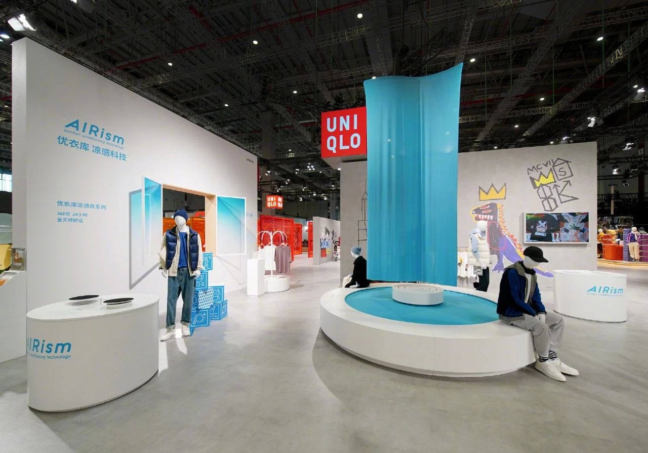 杭州展會設(shè)計搭建公司領(lǐng)你看2023進(jìn)博會最具有創(chuàng)意00家企業(yè)展臺（優(yōu)衣庫展臺）4