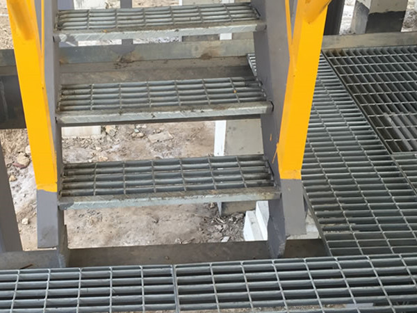 金華工廠鋼梯踏步板案例